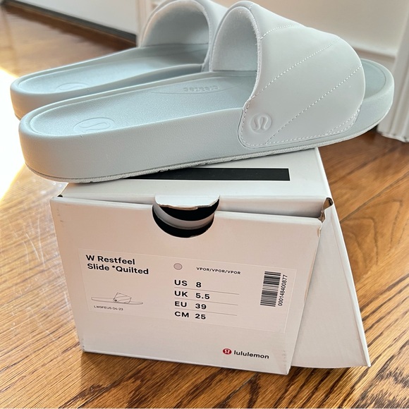 New Lululemon Restfeel Quilted Slide - Vapor Sz 8 - Picture 4 of 8